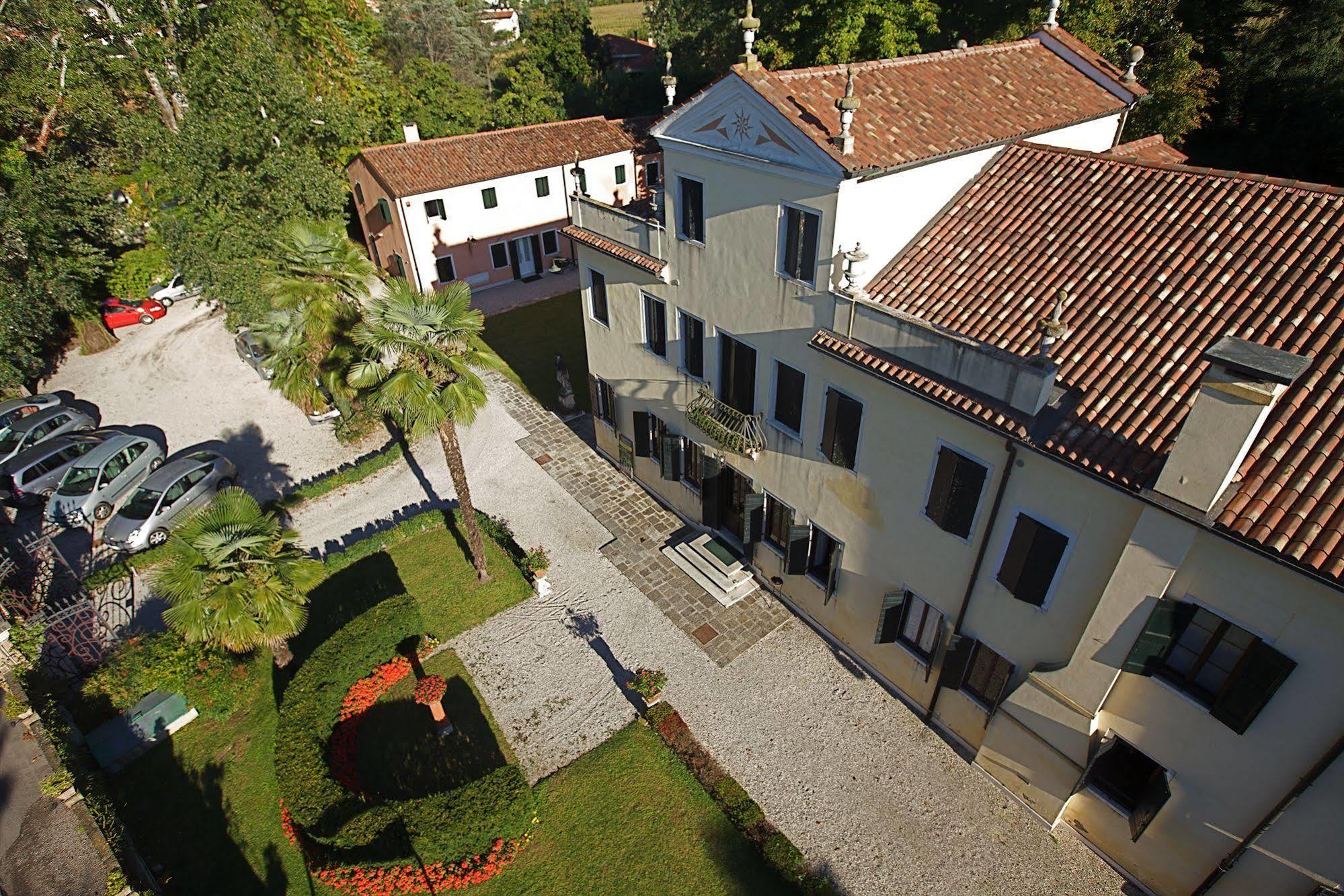 Villa Alberti دولو المظهر الخارجي الصورة
