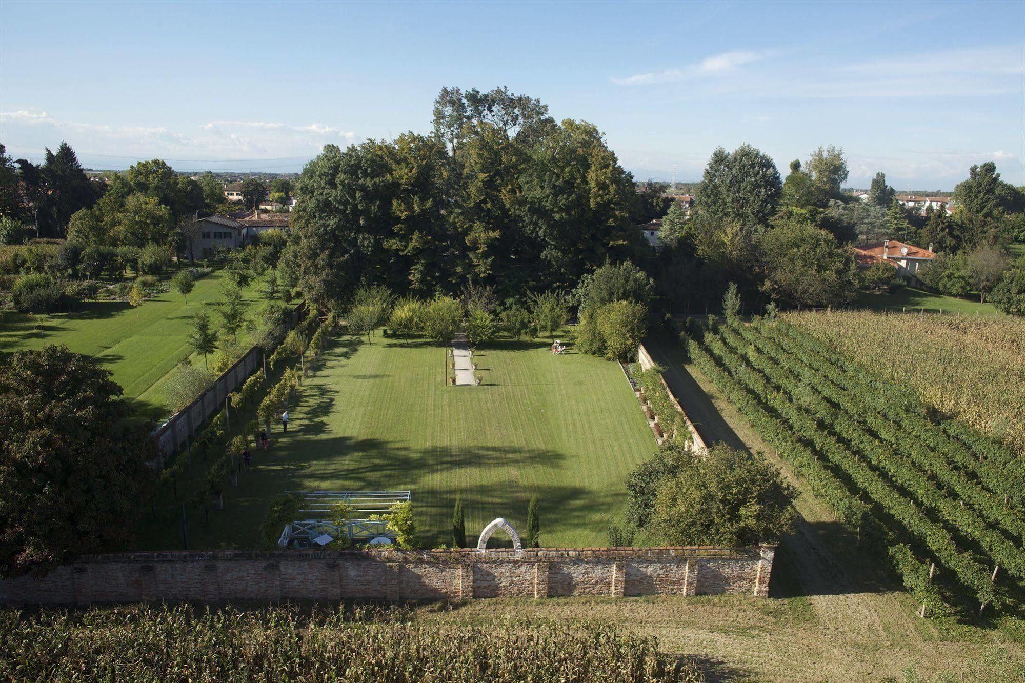 Villa Alberti دولو المظهر الخارجي الصورة