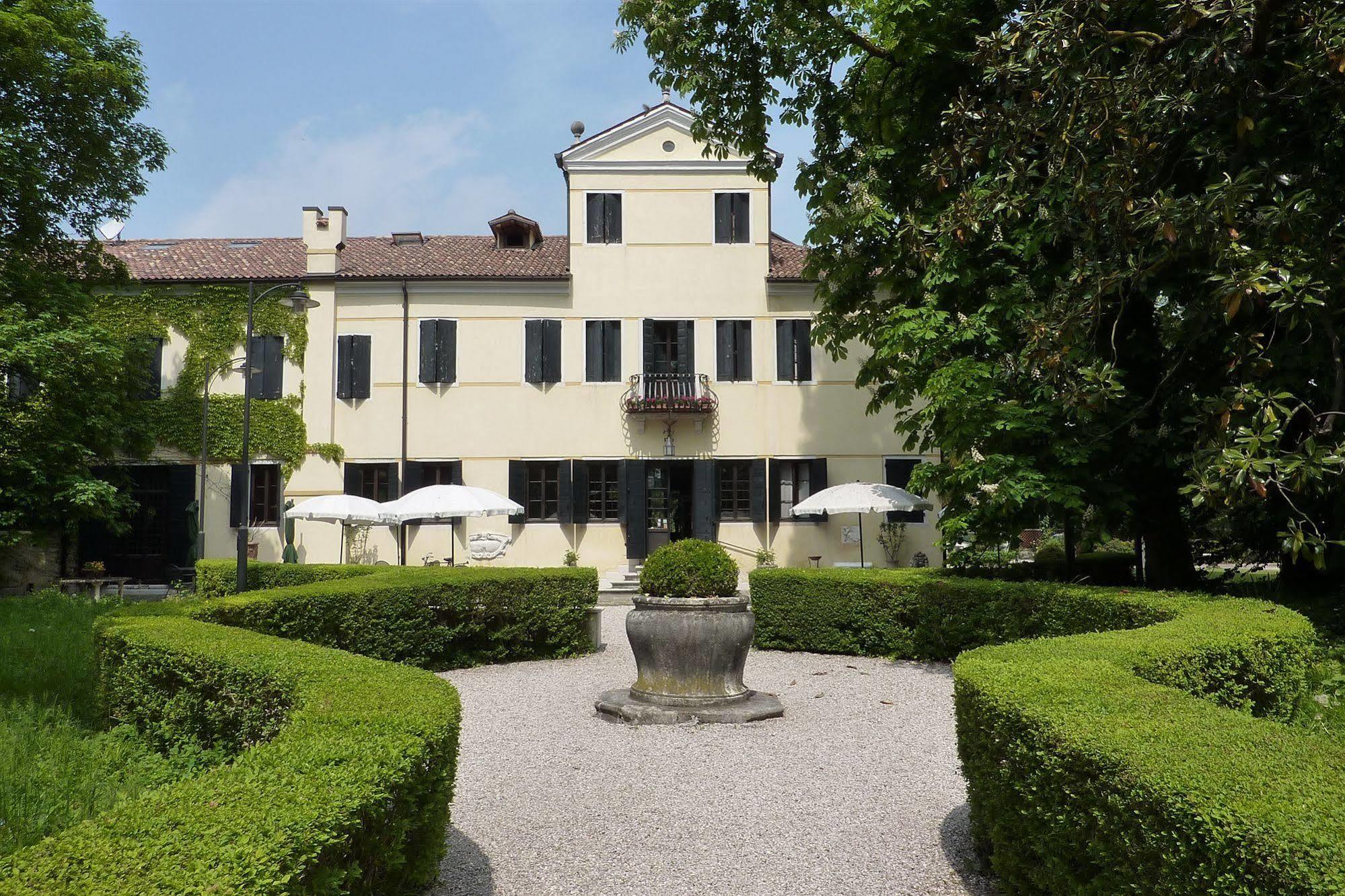 Villa Alberti دولو المظهر الخارجي الصورة